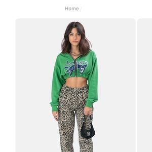 Adika cropped hoodie!